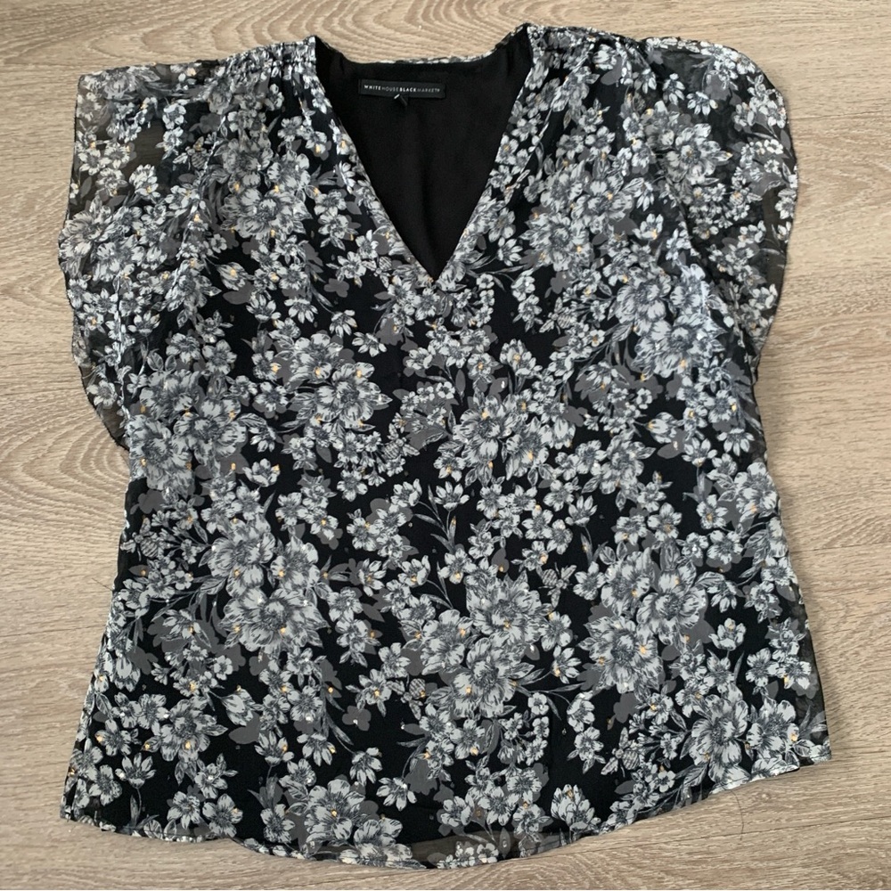 White House Black Market Floral Blouse Size XS